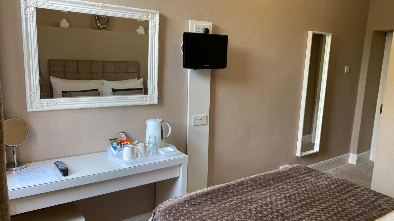 Bridge Farm Hotel Leeds  Exterior foto