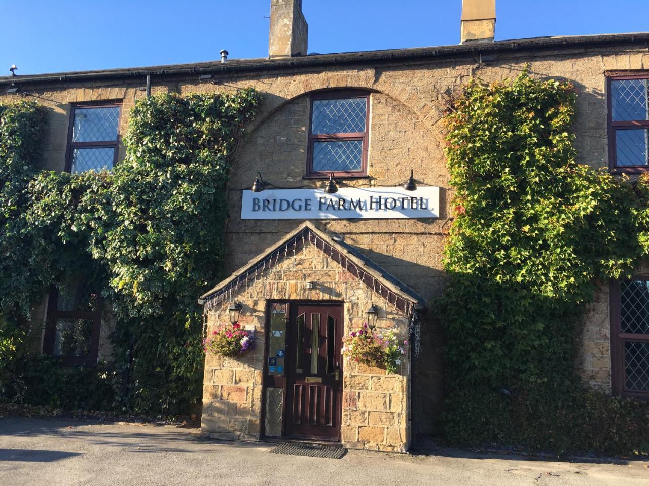 Bridge Farm Hotel Leeds  Exterior foto